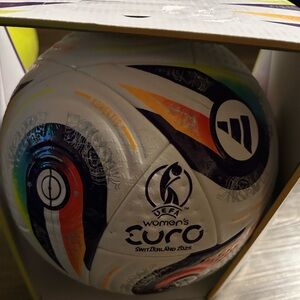 Adidas Women’s Euro match ball